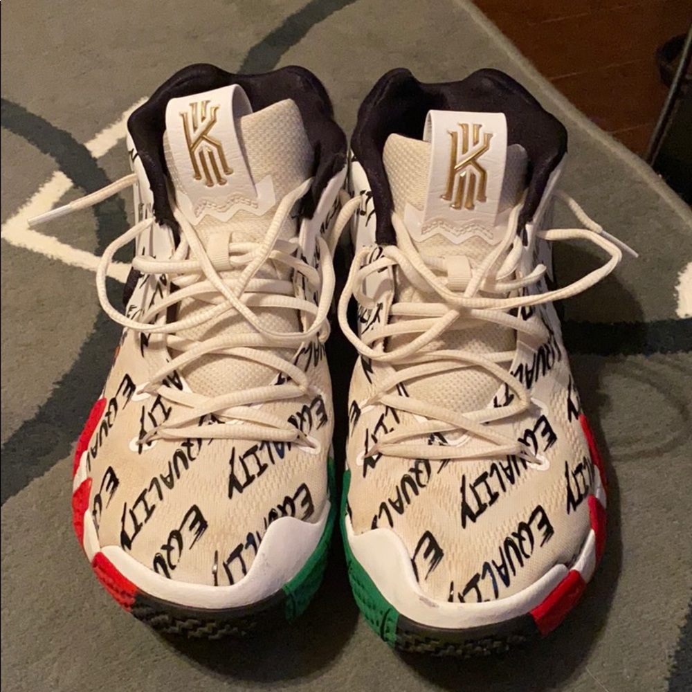 Kyrie 4 BHM
